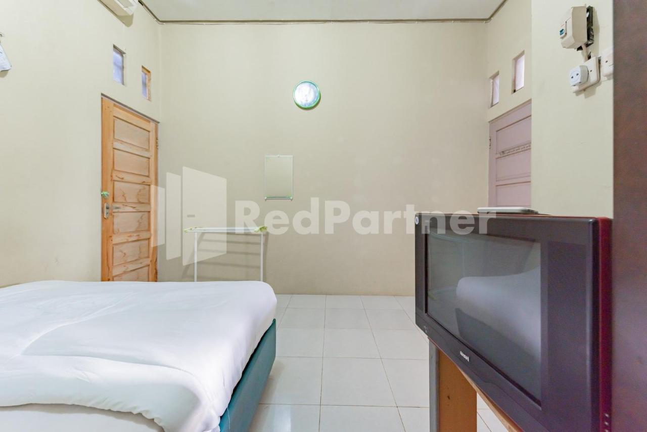 Ana Guest House Syariah Mitra Reddoorz Banjarbaru Екстер'єр фото