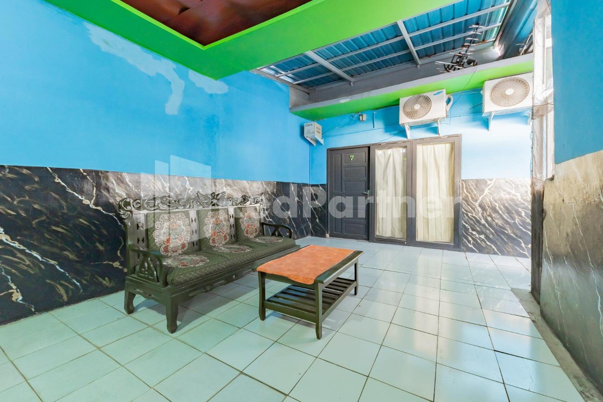 Ana Guest House Syariah Mitra Reddoorz Banjarbaru Екстер'єр фото